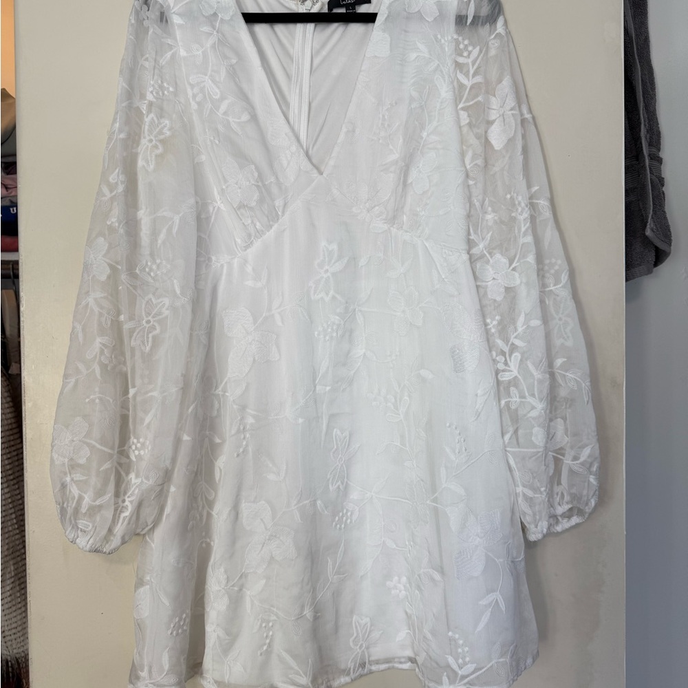Elegant Lulus White Floral Dress